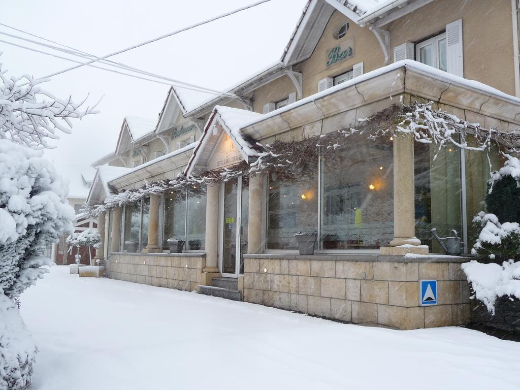Logis Hotel L'Ayguelade Bielle Exterior foto