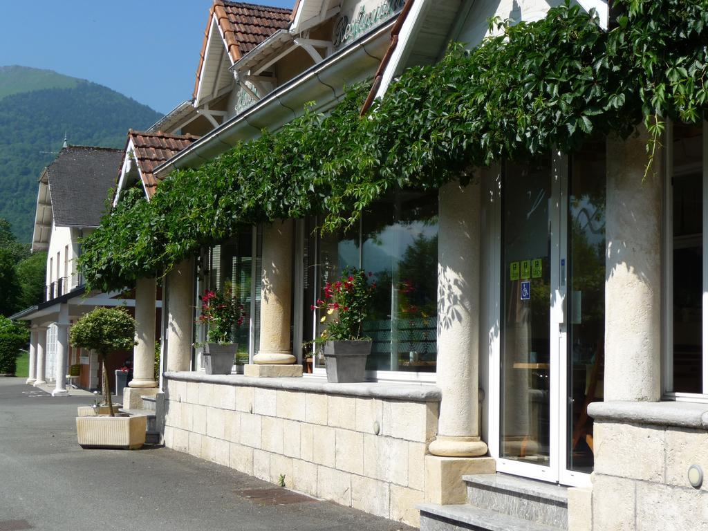 Logis Hotel L'Ayguelade Bielle Exterior foto