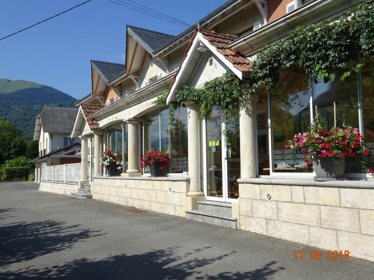 Logis Hotel L'Ayguelade Bielle Exterior foto