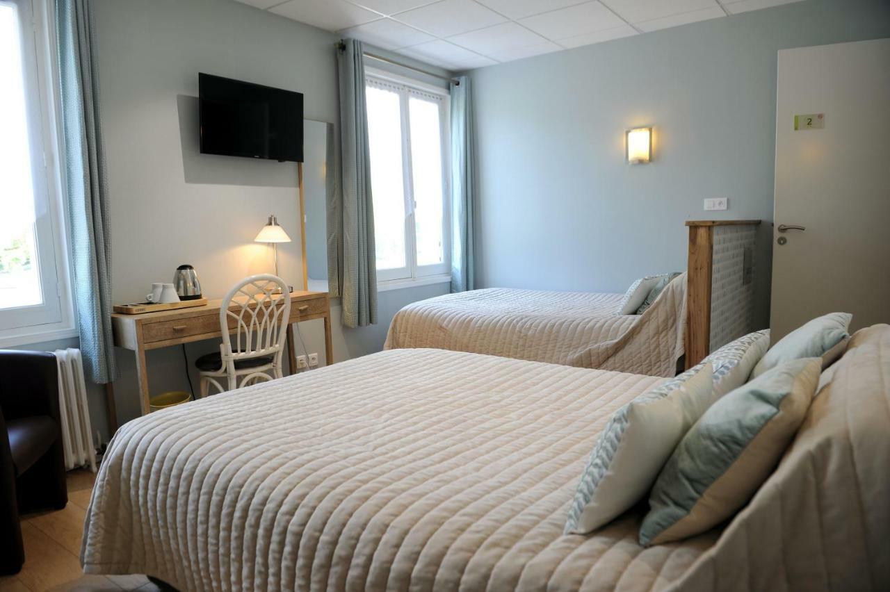 Logis Hotel L'Ayguelade Bielle Exterior foto